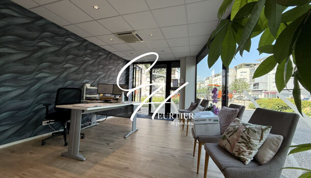 Local commercial 14 pièces  à louer Échirolles 38130