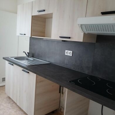 Appartement 4 pièces 817 €