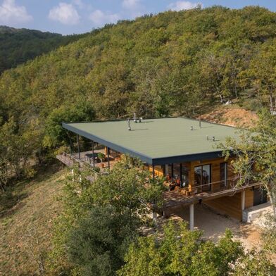 Maison 4 pièces 742000 €