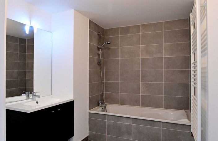 Vente programme neuf T4 85 à 86 m² Rennes (35000) — photo 5