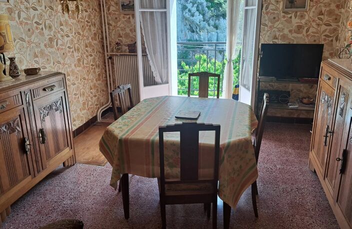 Maison de village avec caves — photo 2