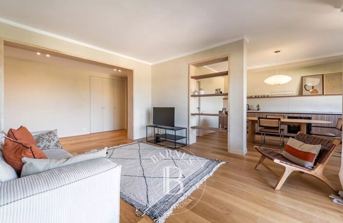 AIX-EN-PROVENCE CENTRE - APPARTEMENT 92 M2 - REFAIT À NEUF - 2 S — photo 2