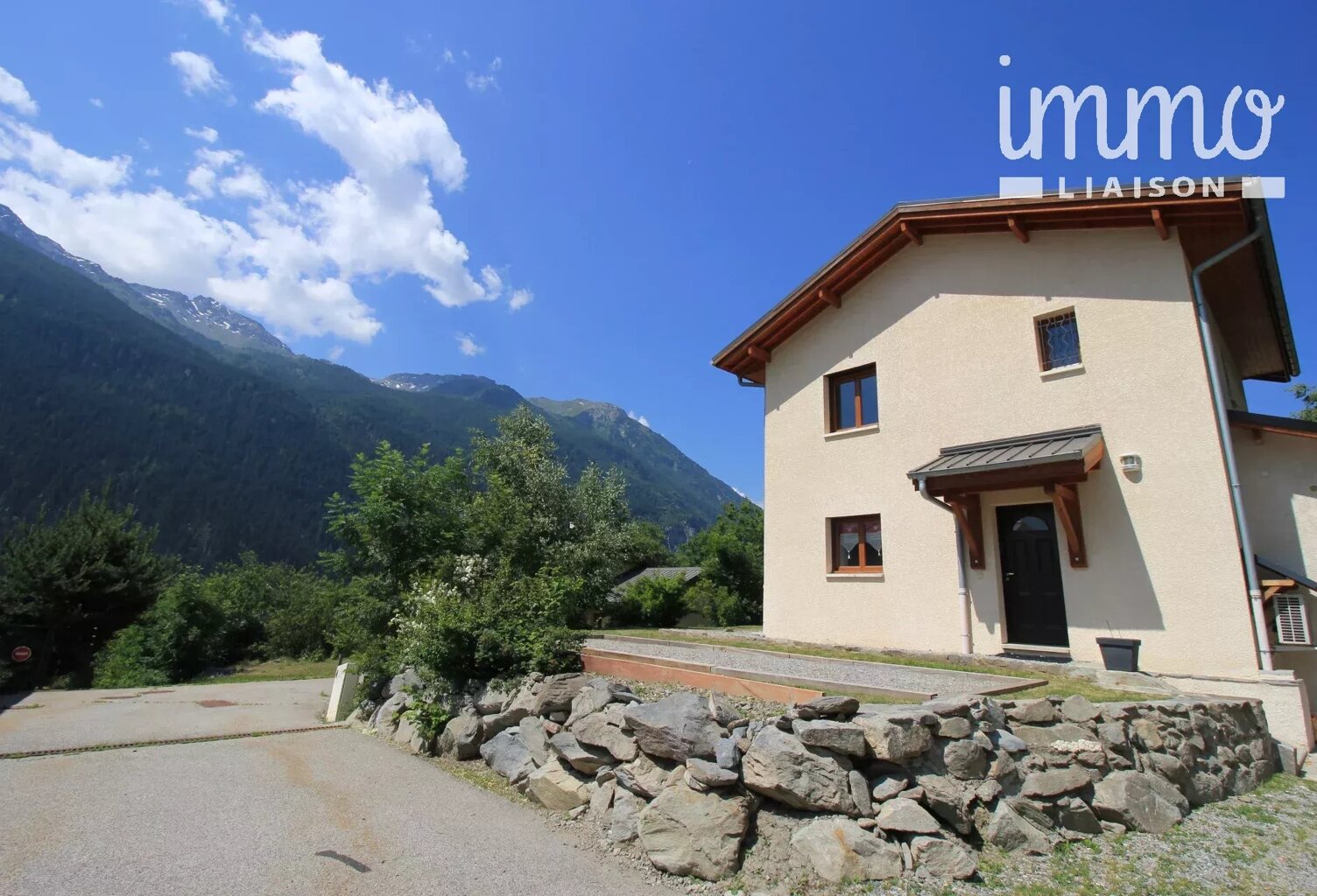 Villa Récente et Terrain — photo 1