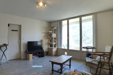 Appartement 4 pièces 77000 €