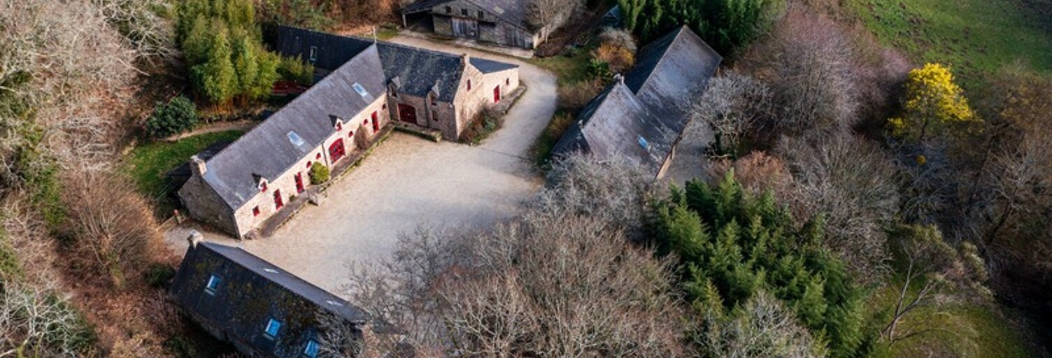 Maison 10 Pièces 890 m² à vendre à Le Faouët (56320)