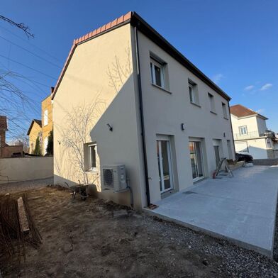 Maison 4 pièces 243000 €