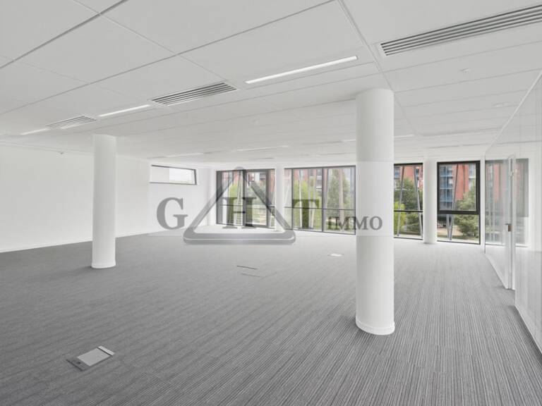 BUREAUX RENOVE 823 M² A LOUER MAISONS ALFORT — photo 1