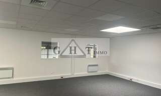 Bureau  250 m² à louer à Saint-Maurice (94410)