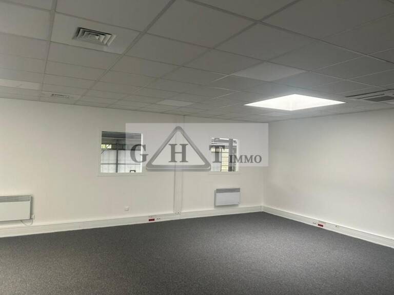BUREAUX 250 M² A LOUER SAINT MAURICE — photo 1