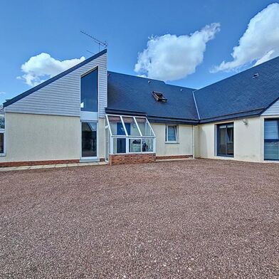 Maison 10 pièces 299000 €