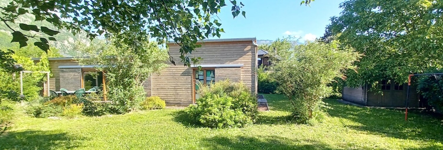 Maison 5 Pièces 115 m² à vendre à Saint-Étienne-de-Cuines (73130)