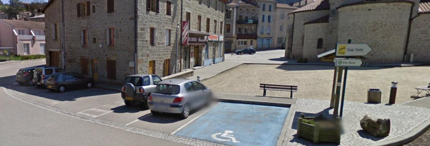 Immeuble  205 m² à vendre à Riotord (43220)