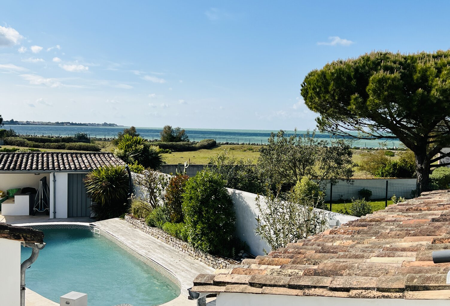Vente maison 7 pièces 285 m² La Flotte (17630) — photo 1
