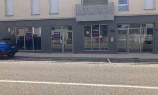 Commerce  179 m² à vendre à Saint-Bonnet-de-Mure (69720)