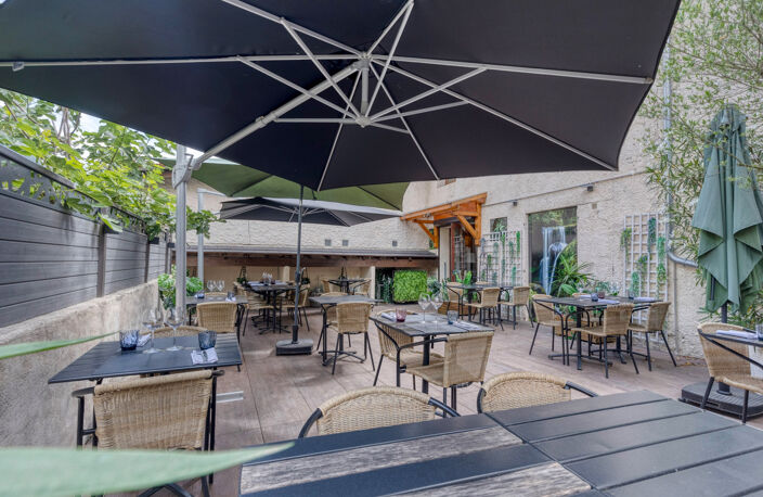 Isère (38) - Crolles - Fonds de commercie Restaurant -120 m2 — photo 2
