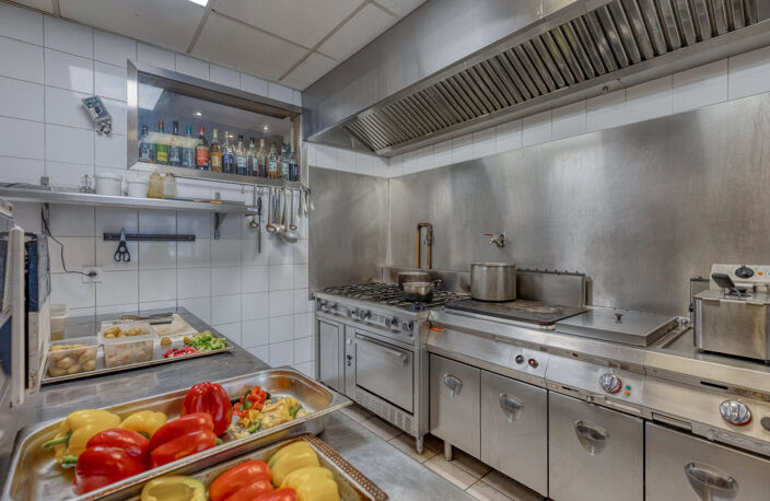 Isère (38) - Crolles - Fonds de commercie Restaurant -120 m2 — photo 3