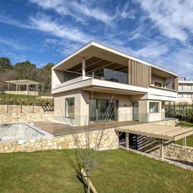 Maison 4 pièces 2390000 €