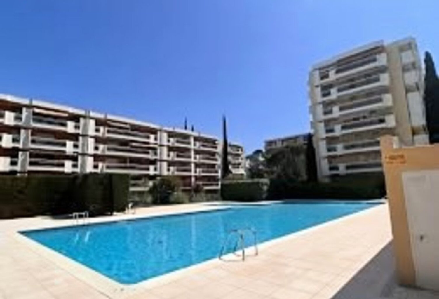 SAINT RAPHAEL STUDIO RES PISCINE — photo 1
