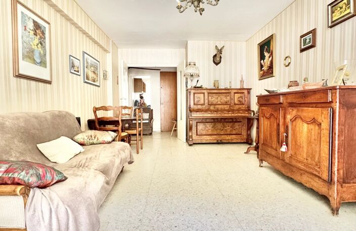 FABRON NICE OUEST — 3 PIÈCES TRAVERSANT 63m² AVEC TERRASSE, BALCON, PARKING ET IMMEUBLE RÉNOVÉ — photo 5