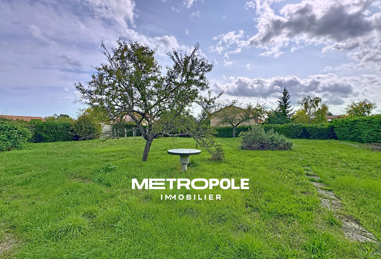 L'ARBRESLE   TERRAIN CONSTRUCTIBLE — photo 1