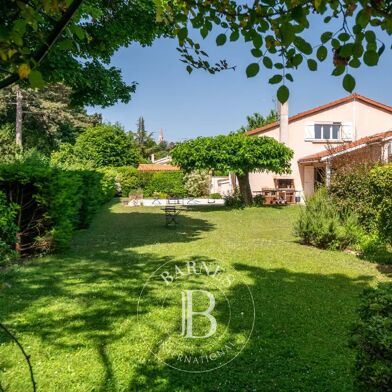 Maison 5 pièces 990000 €