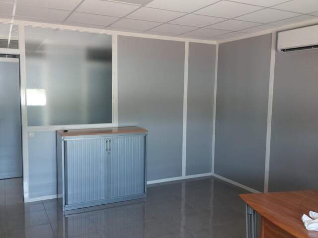 Commerce 27 m² à Saint-Laurent-de-Mure — photo du bien