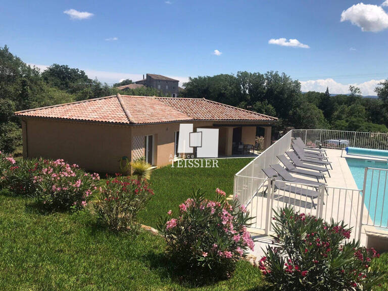 Villa — photo 1