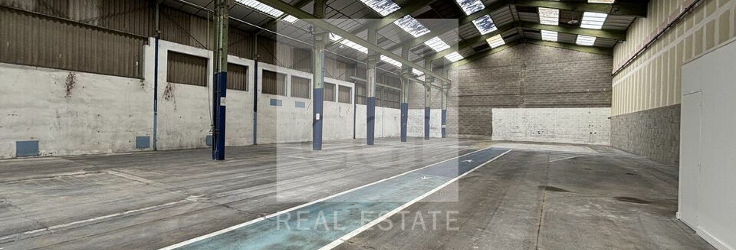 Commerce  1210 m² à louer à Villeurbanne (69100)