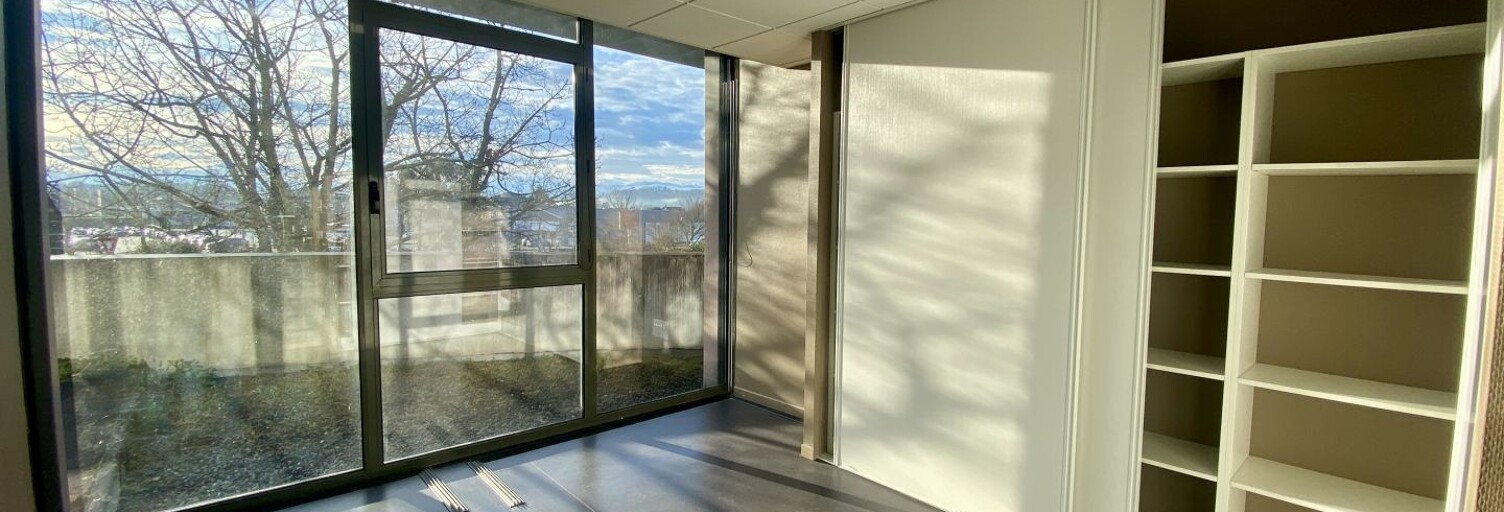 Bureau  200 m² à louer à Lons (64140)