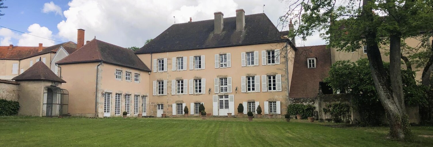 Maison 20 Pièces 561 m² à vendre à Saint-Gérand-le-Puy (03150)