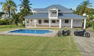 Maison 5 Pièces 200 m² à vendre à Saint-François (97118)