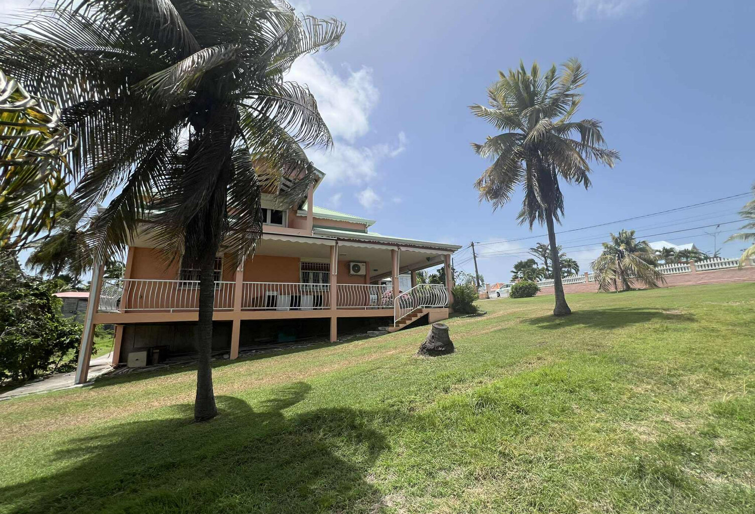 Villa F5 de 200m2 à rénover terrain 946m2 quartier proche me — photo 1