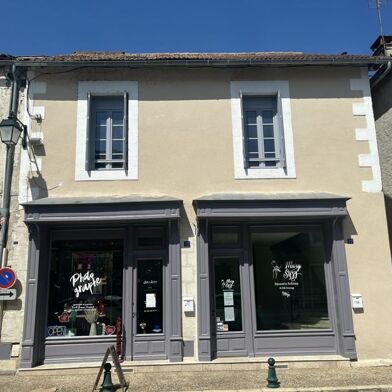 Immeuble  145800 €