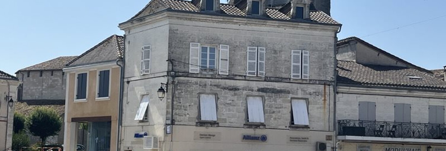 Immeuble   m² à vendre à Saint-Astier (24110)