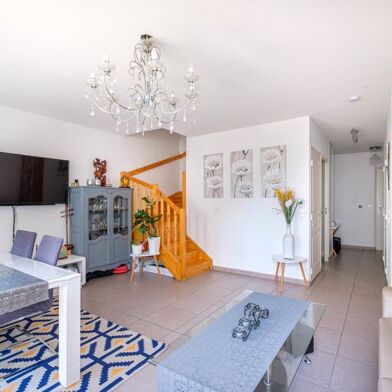 Appartement 4 pièces 249324 €