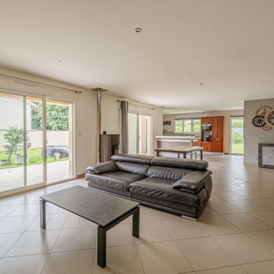 Maison 5 pièces 379080 €