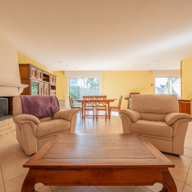 Maison 7 pièces 365680 €