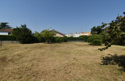 Terrain à vendre à Meyzieu — photo du bien