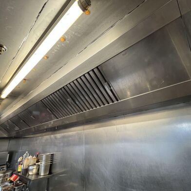 Commerce  440000 €