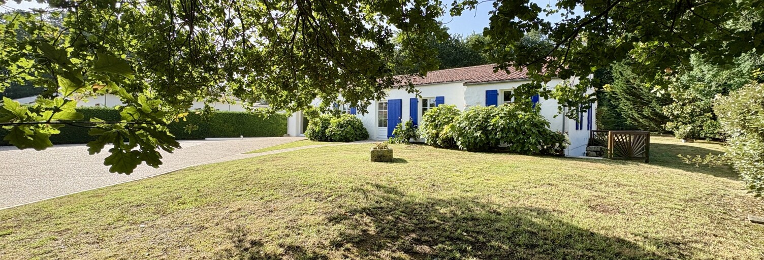 Maison 9 Pièces 225 m² à vendre à Breuillet (17920)