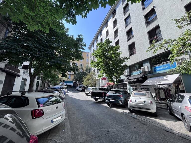 LOCAL COMMERCIAL - CENTRE VILLE - — photo 1