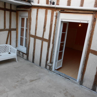 Appartement 2 pièces 104700 €