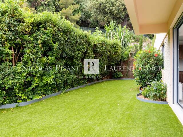 A VENDRE À VILLEFRANCHE SUR MER - 3 PIÈCES - PISCINE - PARKING - — photo du bien