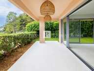 A VENDRE À VILLEFRANCHE SUR MER - 3 PIÈCES - PISCINE - PARKING - — photo 2