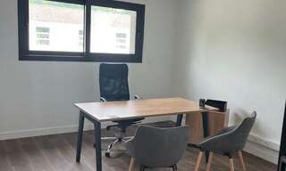 Bureau   m² à louer à Léognan (33850)
