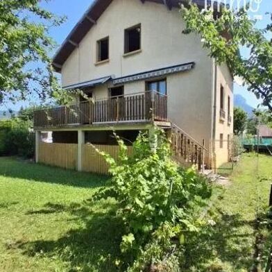 Maison 8 pièces 389000 €