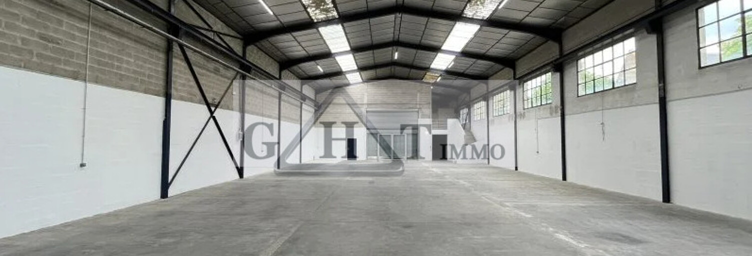 Local industriel  670 m² à louer à Morangis (91420)