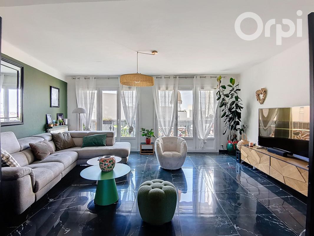 Coup de coeur pour un grand type 4 de 105 m² entièrement rénové