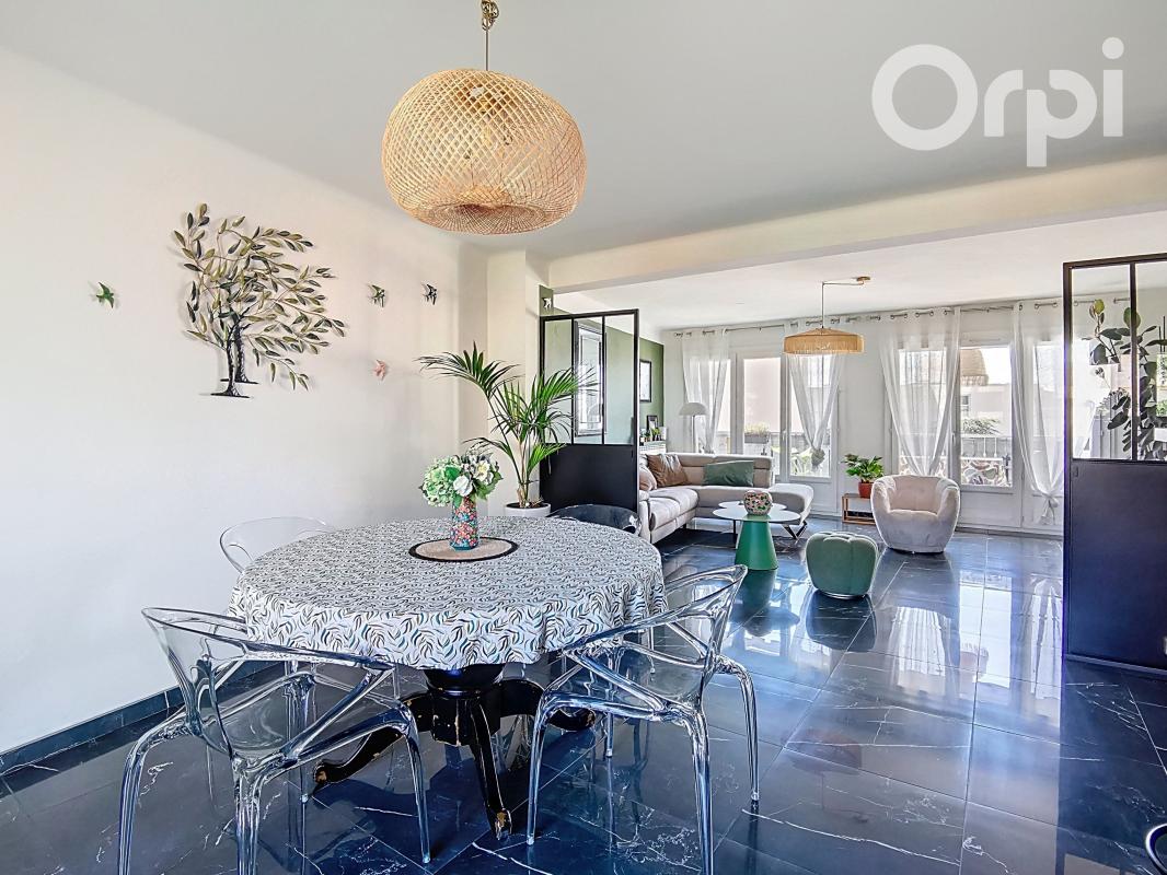 Photo Coup de coeur pour un grand type 4 de 105 m² entièrement rénové image 2/4