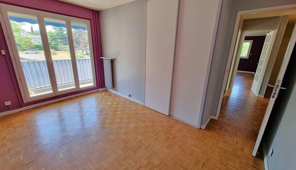 Appartement 3 pièces  à vendre Décines-Charpieu 69150